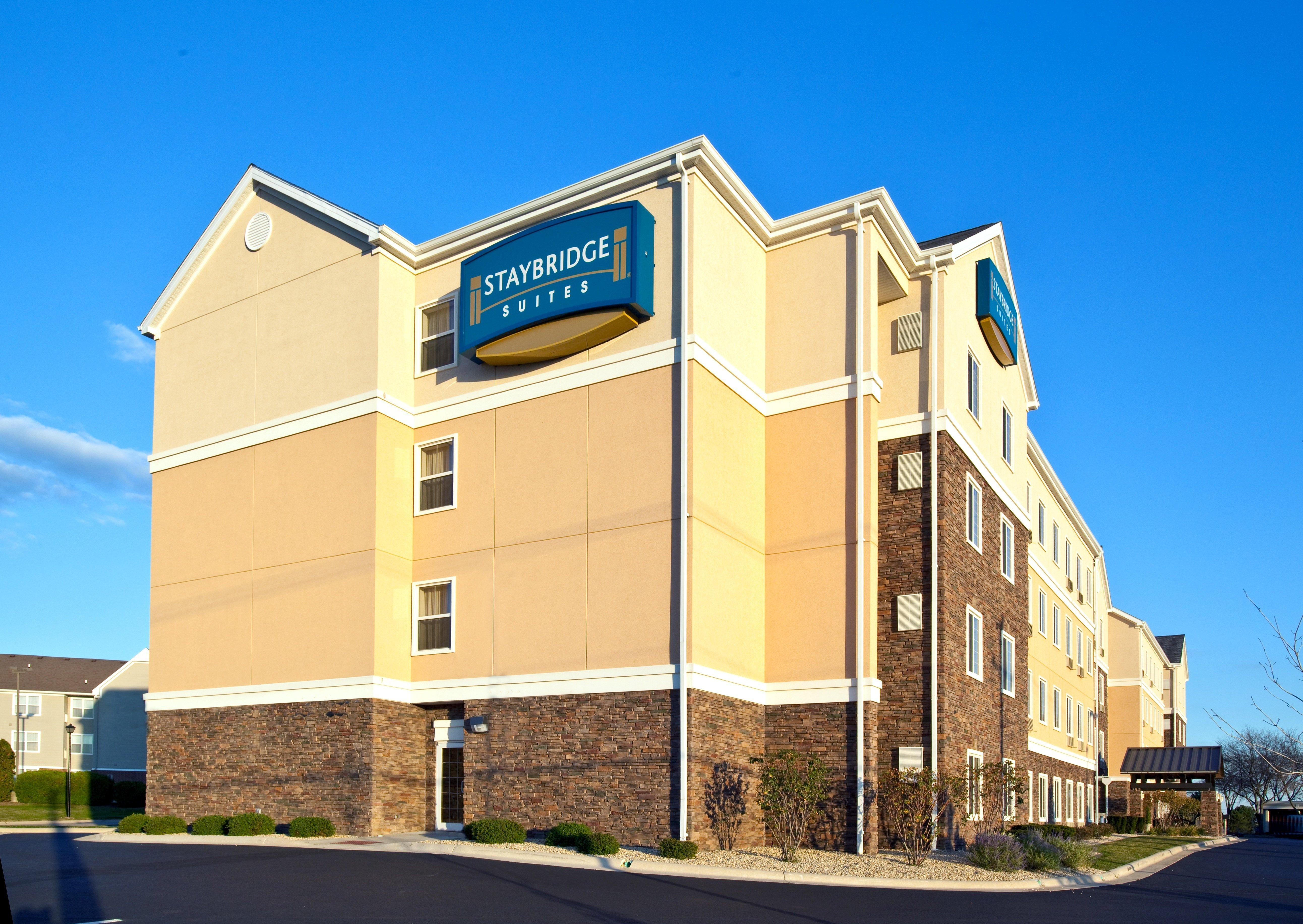 Staybridge Suites Rockford By Ihg Экстерьер фото