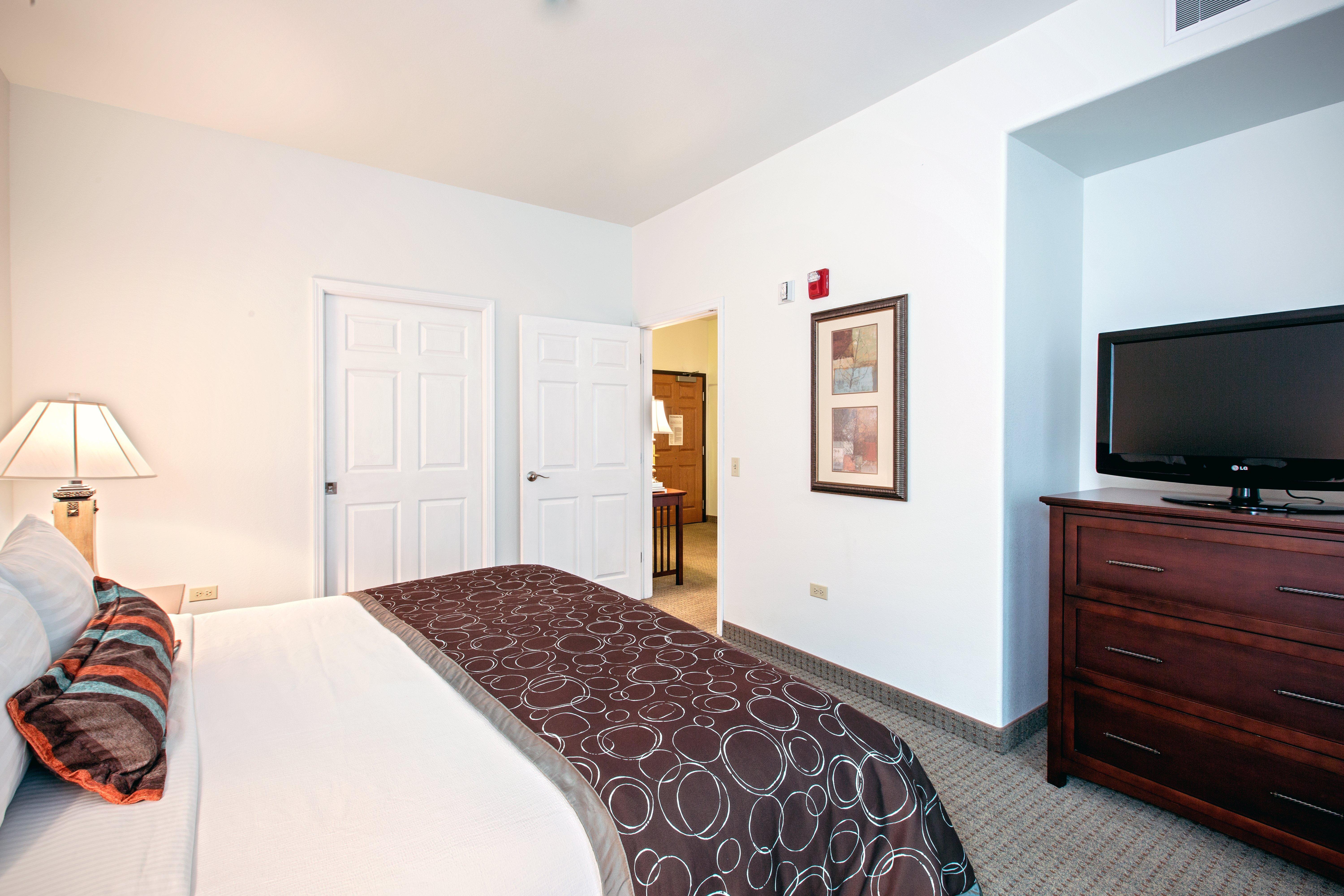 Staybridge Suites Rockford By Ihg Экстерьер фото