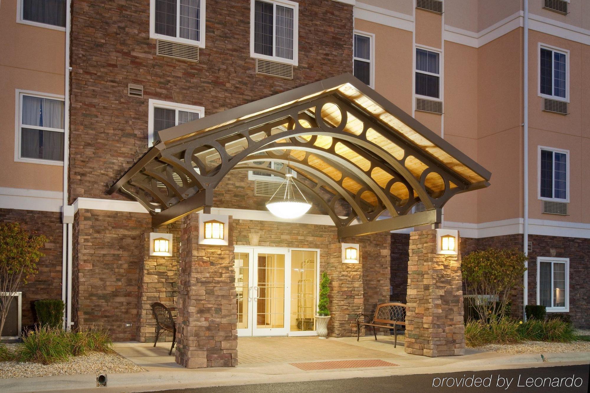 Staybridge Suites Rockford By Ihg Экстерьер фото