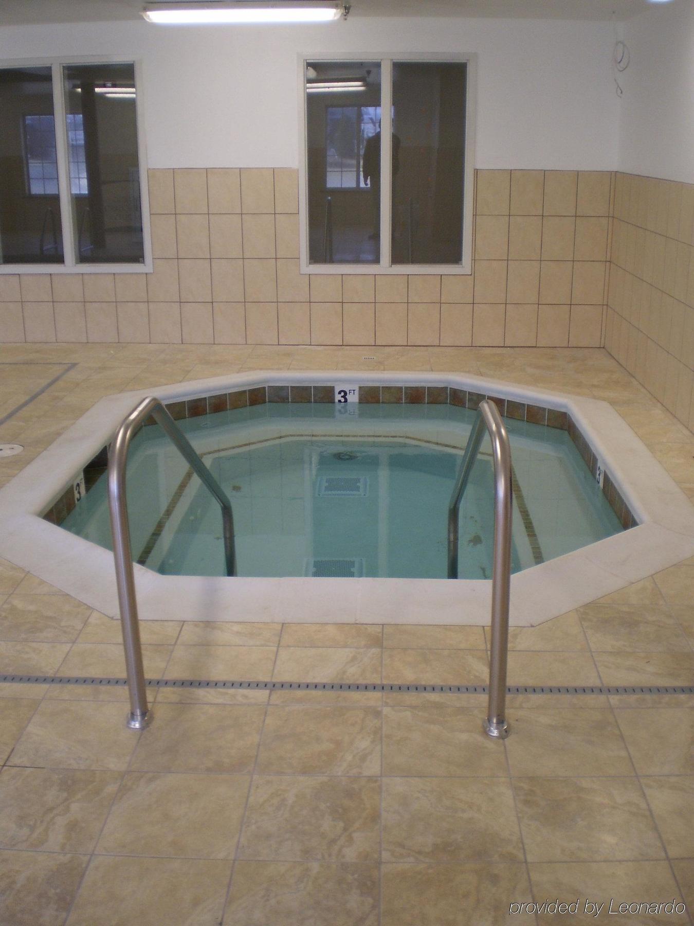Staybridge Suites Rockford By Ihg Удобства фото